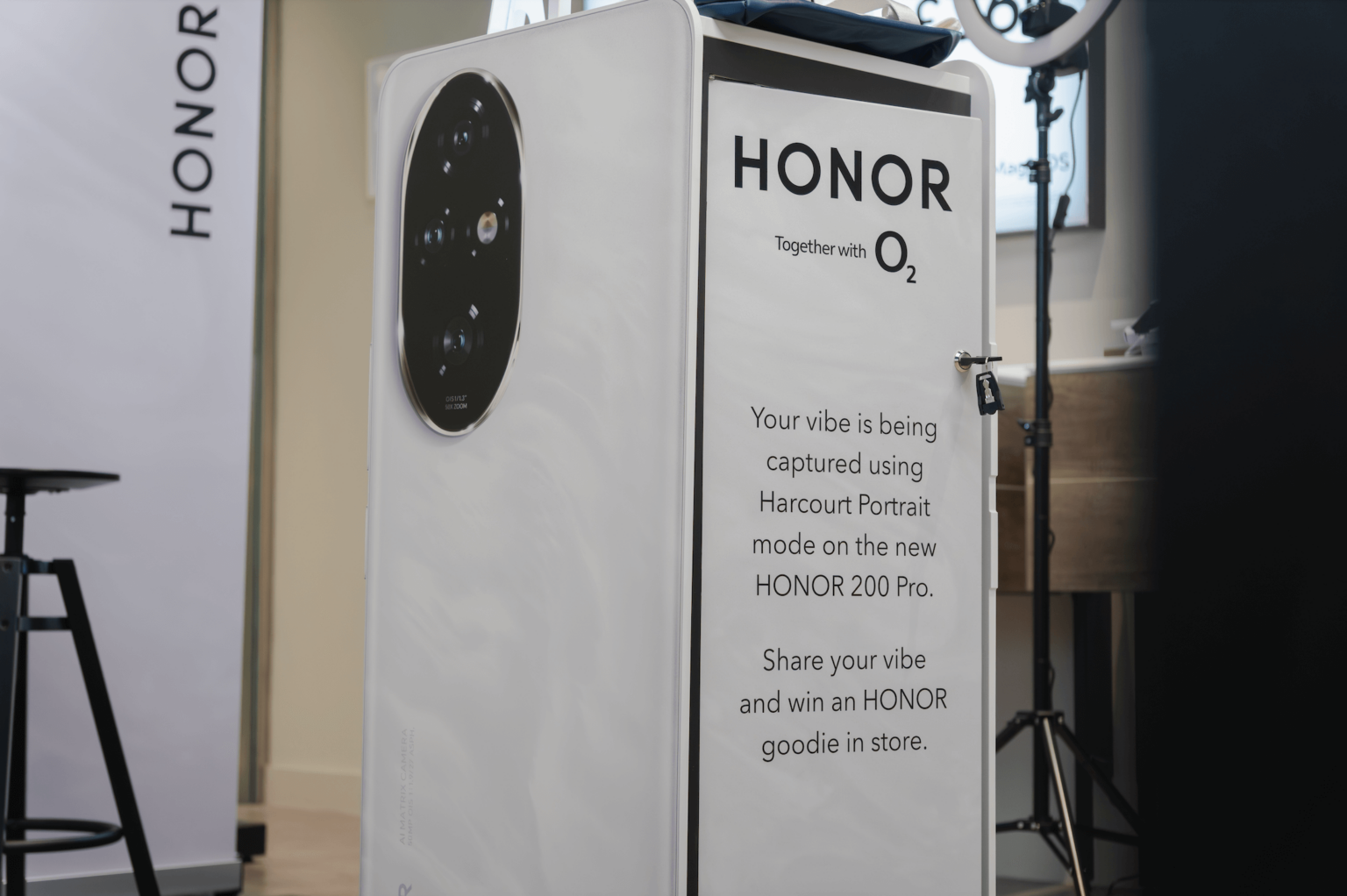 Brand marketing asset HONOR pro 200 device experiential marketing camera Photo Booth